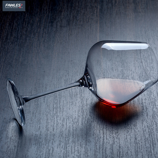 Frosa European-style crystal Burgundy wine glasses, large-capacity red wine glasses, wine glasses, simple crystal wine glasses, wine sets Application Scenario