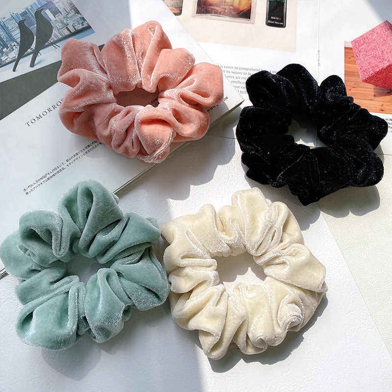 Korean swan velvet large intestine hair band Women 2025 New black hair tie, high-end hair accessory pleated hair band details Picture