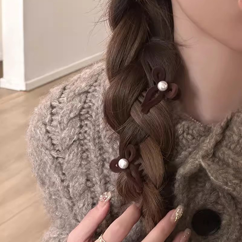 Velvet bow with pearl hairpin, small, high-end style bow hairpin for women, new spring and summer style, cute side clip Specification drawing