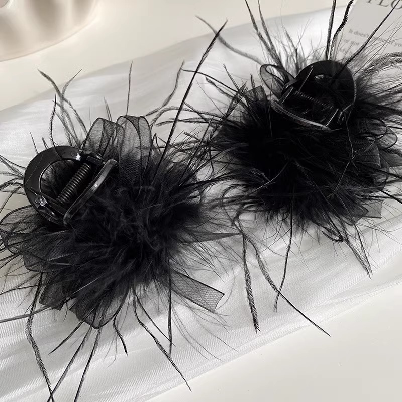 Mesh cat ear feather hair clips, female ostrich feather grappling clips, high-end spring and summer hair accessories, black furry shark clips details Picture