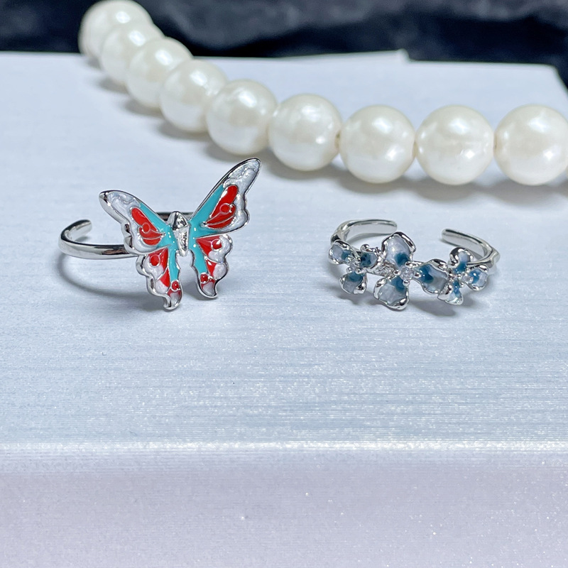 A niche design, super fairy enamel gradient flower versatile ring, a light luxury butterfly versatile, fashionable and high-end ring for women Application Scenario