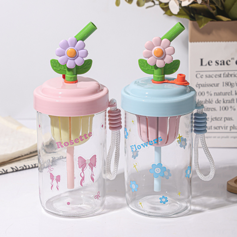 Wholesale flower tea cups, straw cups, juice cups, cold brew glass tea cups, lemonade, portable tea cups for girls to travel with Application Scenario