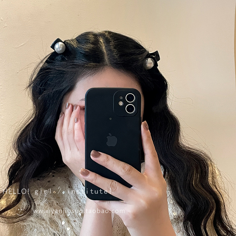 French retro pearl hair clips for women with a high-end look, side bangs clips, small scratch clips, princess hairpin clips for the forehead, and hair accessories Application Scenario