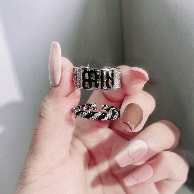 European and American style simple letter drip glaze open ring, women's twisted spiral pattern personality punk cold style food ring Specification drawing