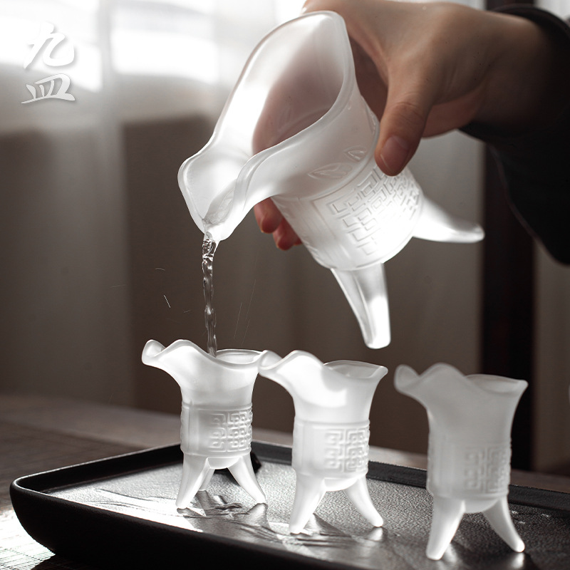 Glass antique-style wine spreader, vintage wine pot and wine cup set, drinking cup, ancient wine bottle for Baijiu wholesale Specification drawing