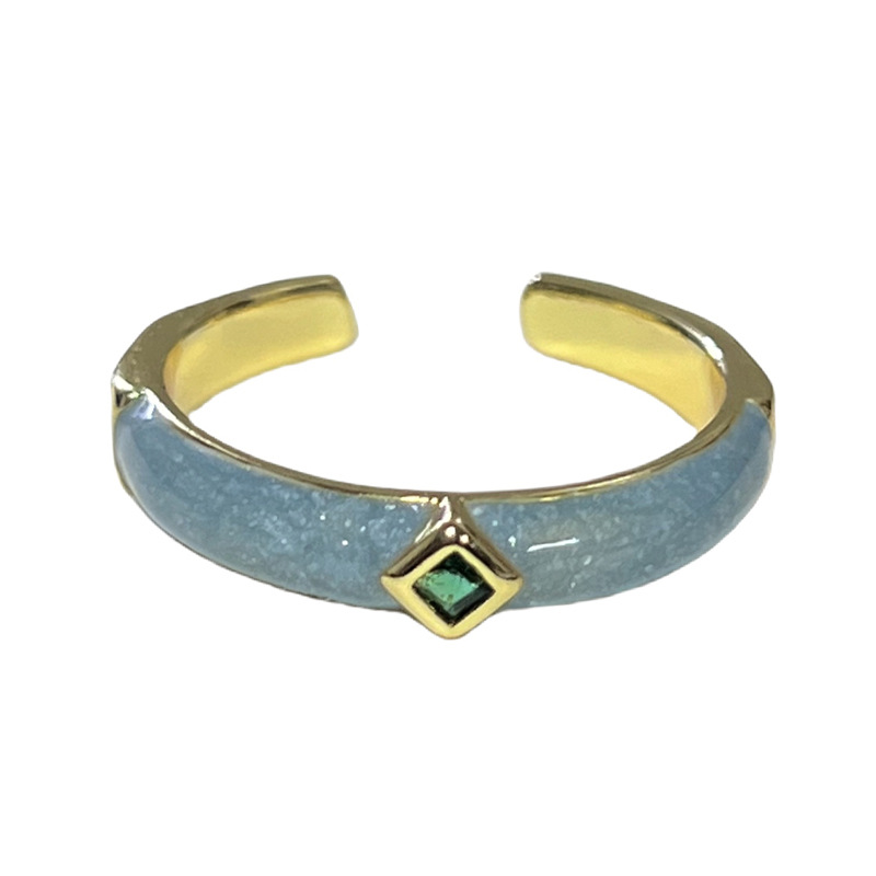 The ins cool and minimalist enamel exquisite ring is a unique, fashionable, niche and high-end ring that accentuates a woman's fair complexion Item Picture