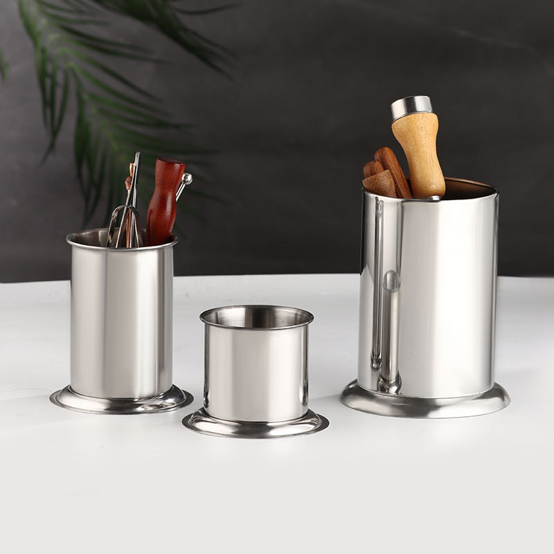 Storage box, stainless steel bar counter bucket, cocktail tool storage cylinder, bar spoon, cocktail small utensils, straw tube, chopstick tube Application Scenario