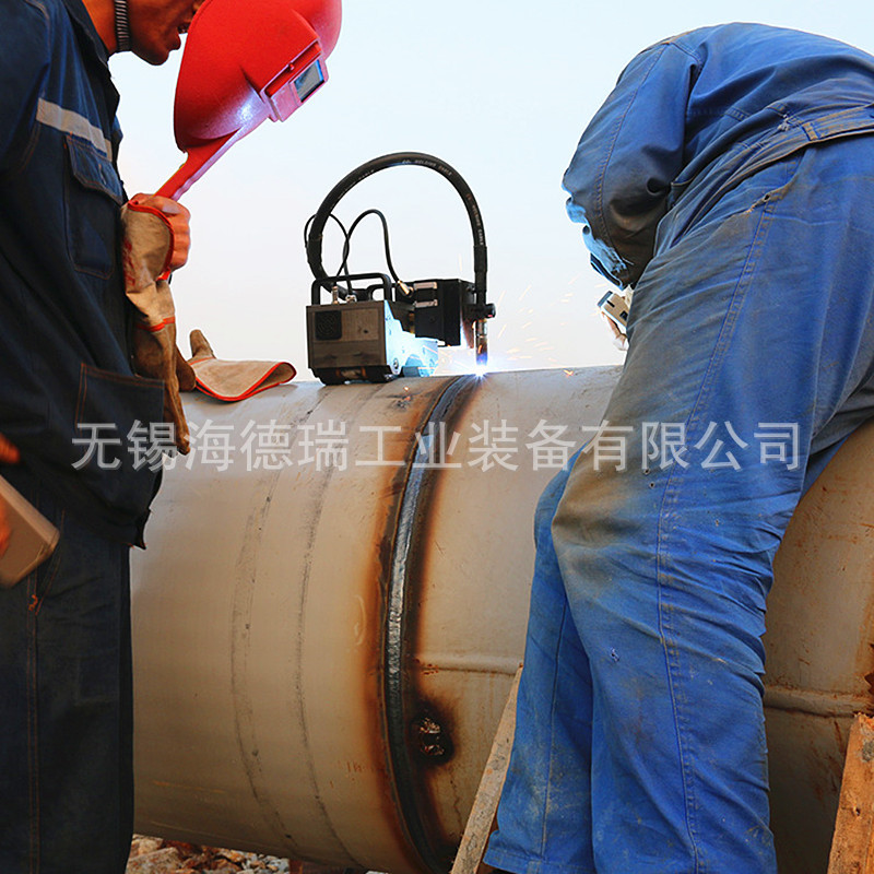 Portable magnetic pipeline crawling welding machine, automatic welding trolley for oil pipelines, factory small semi-automatic undefined