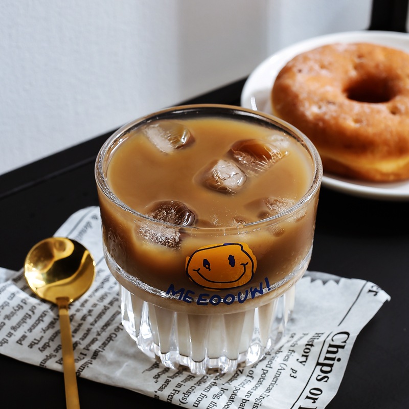 Korean InS-style iced coffee cup, milk tea cup, glass cup, stackable water cup, cola juice cup, refreshing Application Scenario