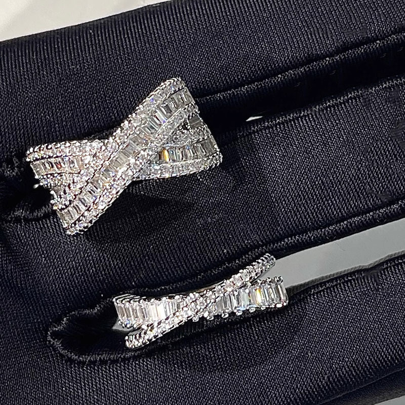 A high-end, light luxury, versatile full-diamond open ring for women on Instagram, with a cold style and geometric cross-layered design. It's a delicate food ring Specification drawing