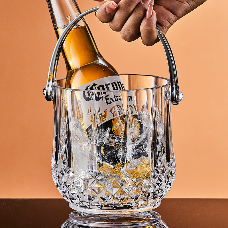 Ice bucket: A bucket for holding ice cubes, a commercial acrylic storage bucket for bars and KTVS, a popular household small beer bucket storage bucket Specification drawing