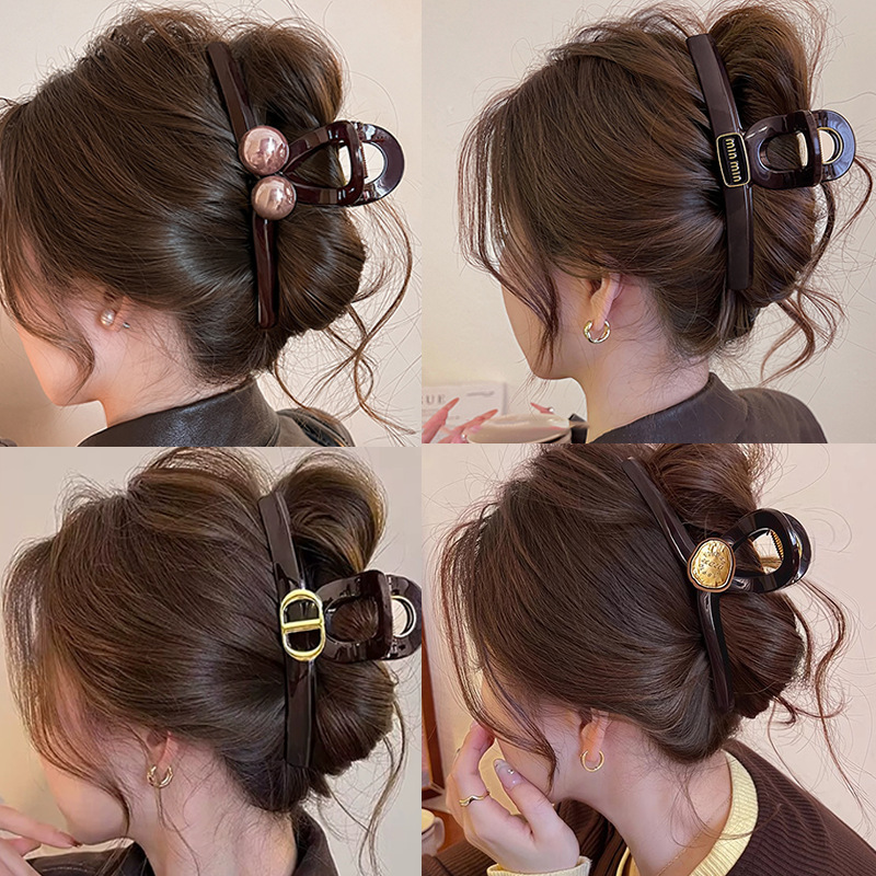 13cm acrylic large hair clip with a generous amount of hair and a high-end feel. Shark clip, matte clip, headwear, hair clip for the back of a woman's head full figure