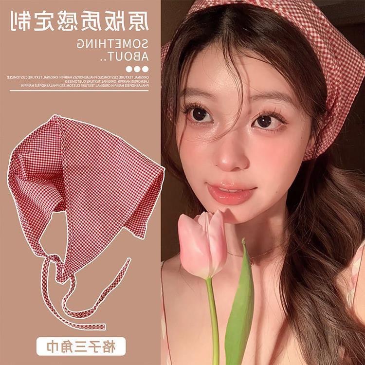 2025 New checkered headscarf with a high-end look, triangular scarf, sweet and girlish hair band, summer hot girl silk scarf accessory Specification drawing