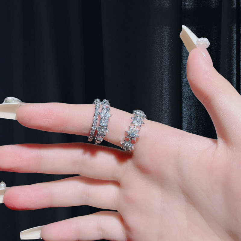 This light luxury, sweet and cool, high-end full-diamond zircon open ring is a unique and exquisite design for women. It follows an Instagram cold trend details Picture