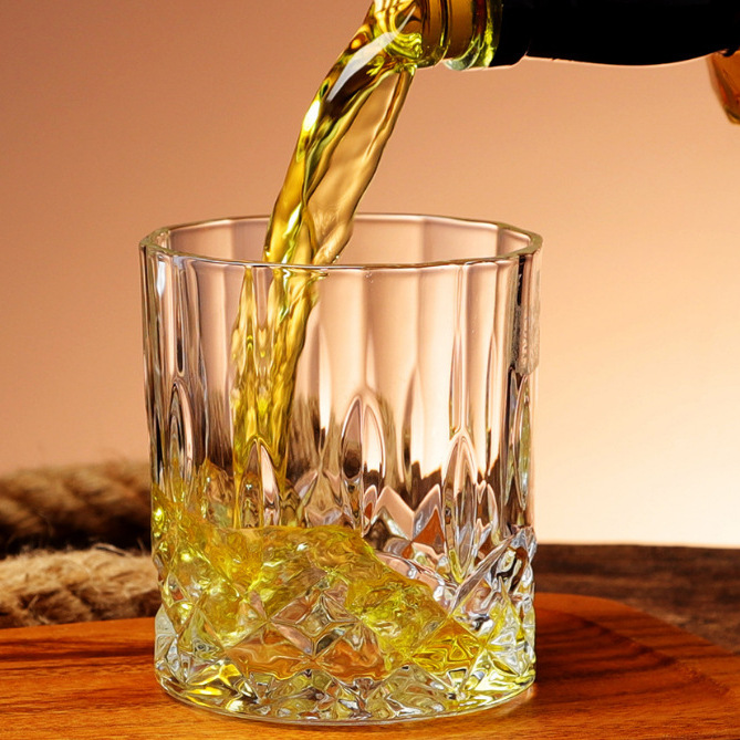 European-style diamond sword-patterned glass wine glasses, bar KTV whisky glasses, embossed glass spirits glasses details Picture