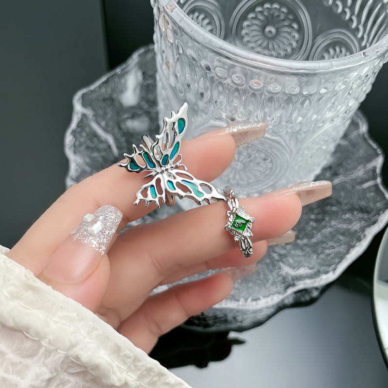 Korean-style butterfly-shaped gradient drip glaze fashionable open ring, a cold and unique female style, small square snake-shaped index finger ring full figure