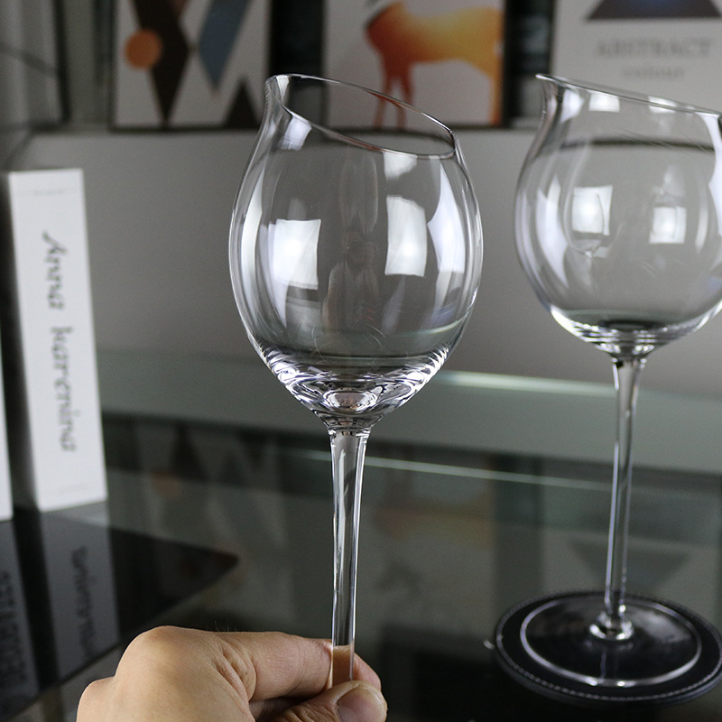 Household slanted tulip wine glasses, Burgundy wine glasses, crystal highball glasses, Nordic wine glasses, glass glasses Application Scenario