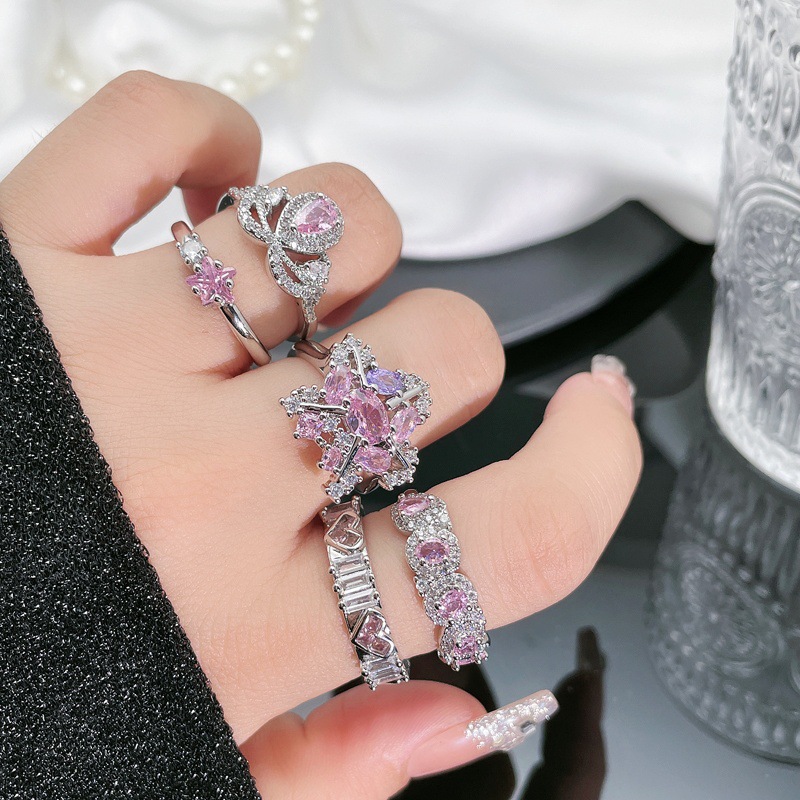 French light luxury pink diamond sweet and cool star full diamond open ring, a woman's Instagram cold style, exquisite quality, layered ring full figure