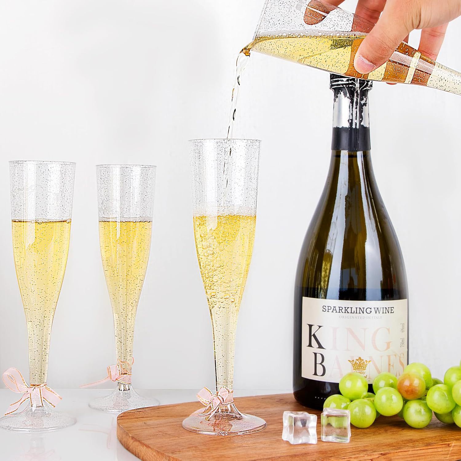 Factory wholesale 130ML silver glitter plastic champagne glasses, disposable wedding cocktail glasses, transparent champagne glasses Specification drawing