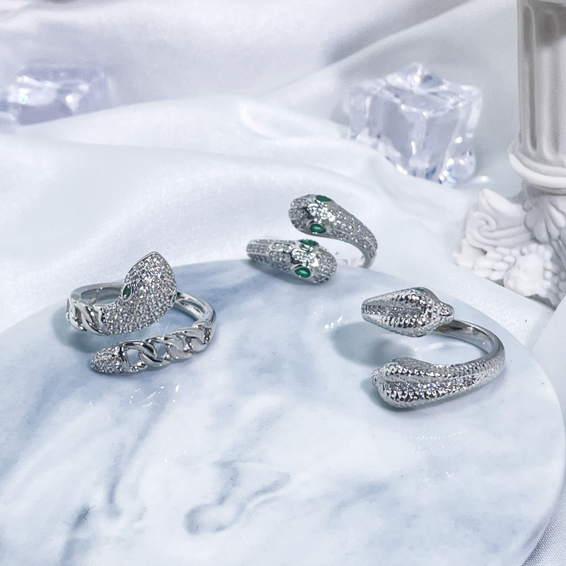 A French retro snake-shaped zircon open ring with a cold and unique design for women, exuding a cool and trendy personality details Picture