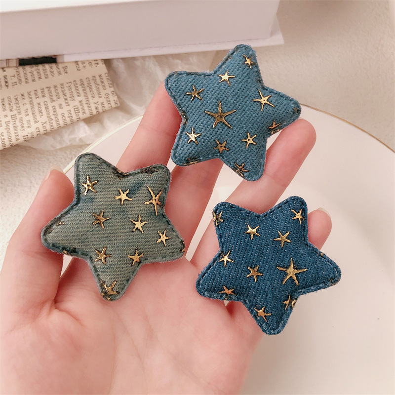 Denim five-pointed star hair clip, energetic, sweet and cool girl, Japanese-style side clip, bangs clip, star hair clip clip Application Scenario