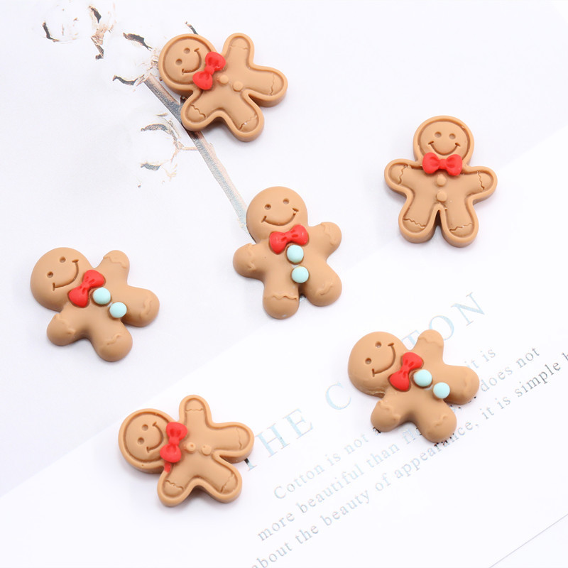 Cartoon Christmas gingerbread man resin accessories, keychains, phone cases, diy materials, cream glue accessories, ornaments and accessories Application Scenario