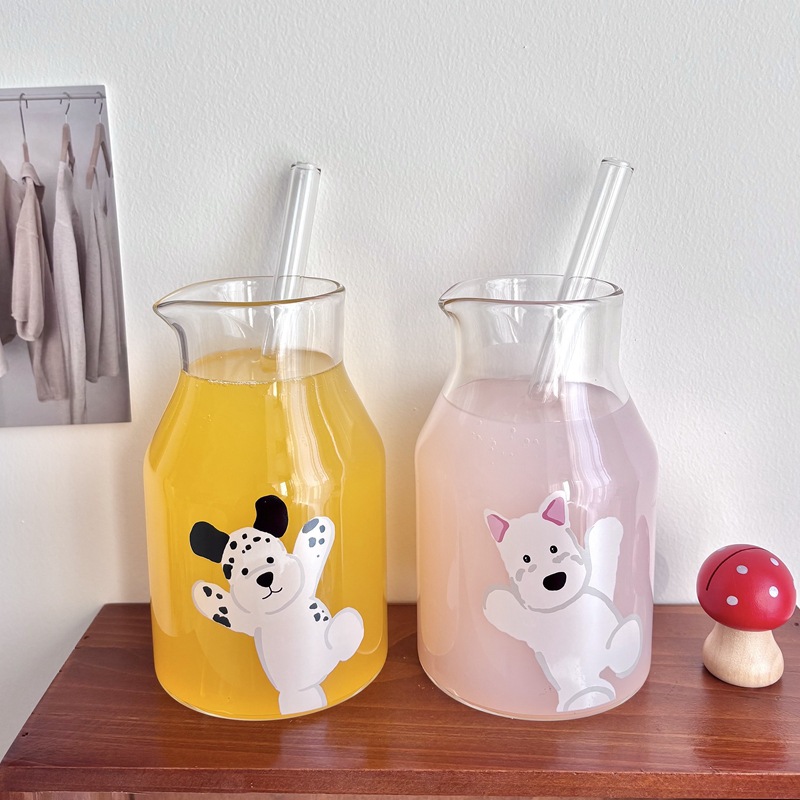 High appearance level InS-style glass straw cup, small girls' drinking cup, large capacity student cup, West High Ground glass cup full figure