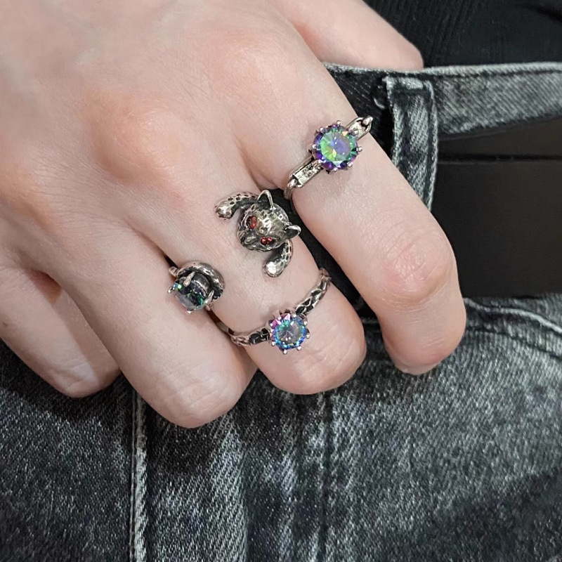 Retro dark and aged kitten open ring, a cute, unique and simple ring for women on Instagram, a cool and fashionable index finger ring full figure