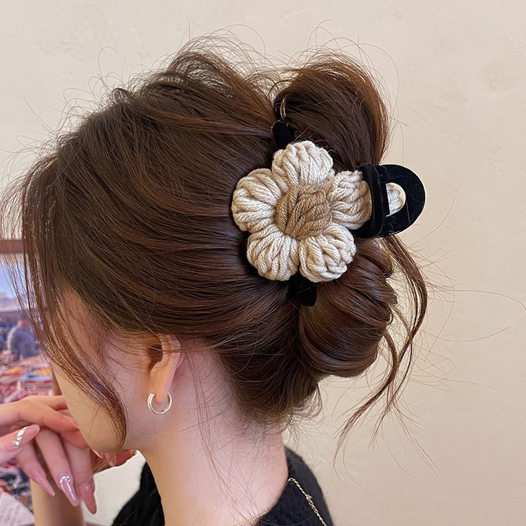 Spring and Summer woolen flower grappling clip, large shark clip, women's back of the head, 2025 new high-end clip hair accessory details Picture