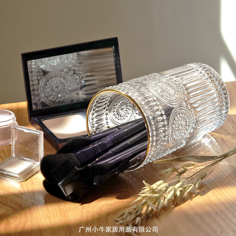 ins Noble embossed golden edge sunflower glass cup, makeup brush holder, desktop storage pen bucket, water cup, washing cup Item Picture