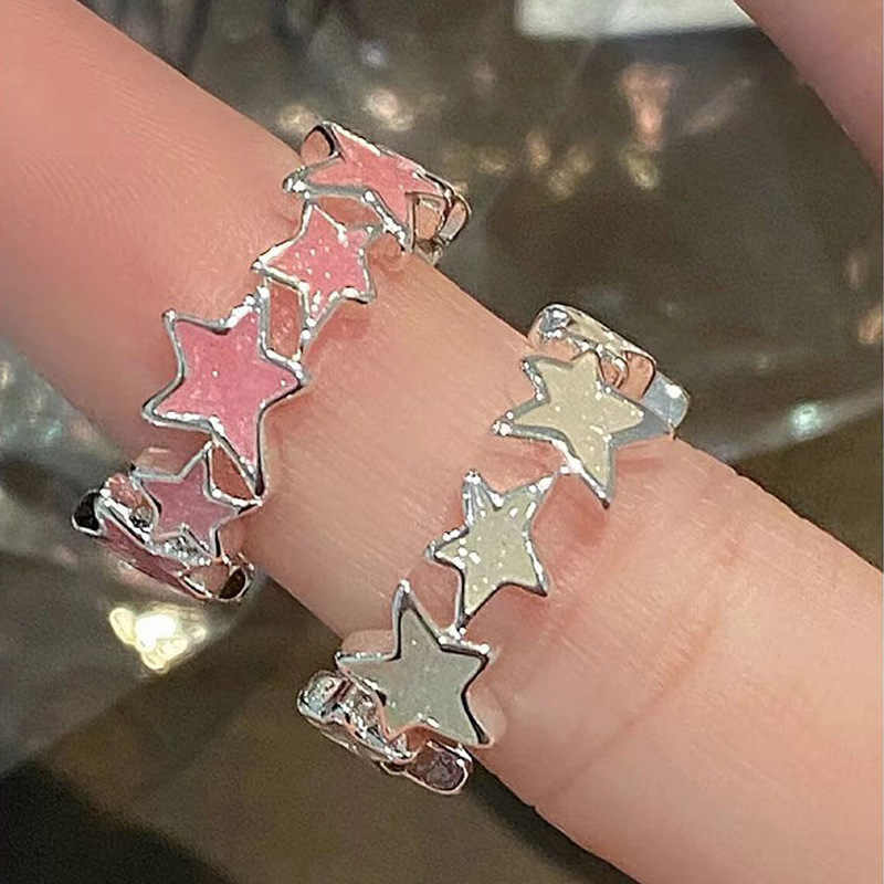 The same style as Xiaohongshu's super sweet star ring for women, y2k sweet, cool and trendy five-pointed star, a niche glittering star lake resin ring full figure