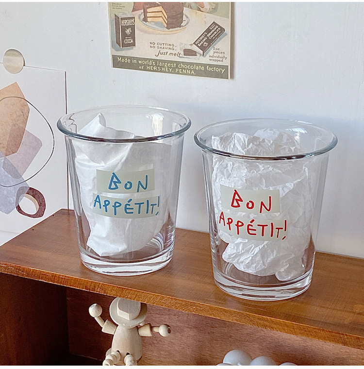 Korean Instagram-style glass cups, coffee lattes, cold brew water cups, home breakfast cups, flip-up milk cups full figure