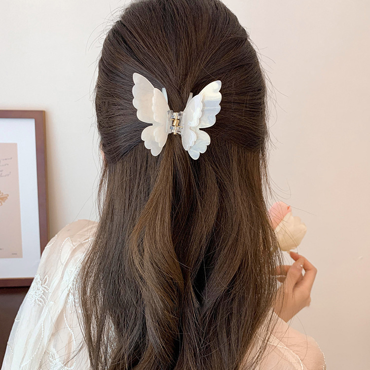 Color-changing butterfly hairpin ~ Summer dopamine cute and sweet hairpin, half-tied hair, less hair, shark hairpin at the back of the head Application Scenario