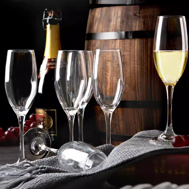 Curry Modern glass Champagne glass, home creative highball glass, dessert glass, one-piece flute sparkling wine glass full figure