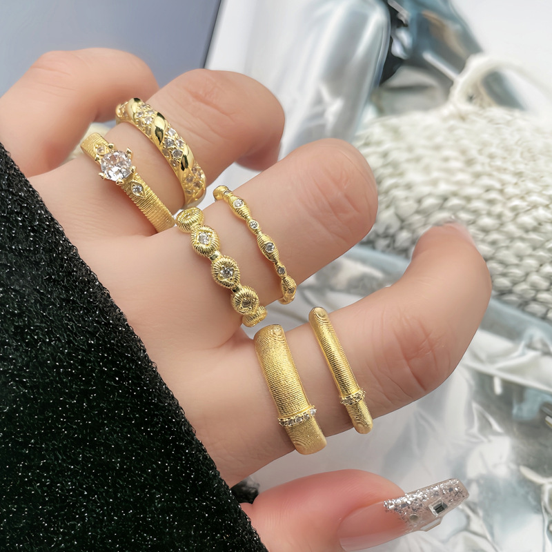 The retro brushed open-top ring with a mid-style high-end feel is a niche, light luxury, fashionable, individual and exquisite layering ring trend for women full figure