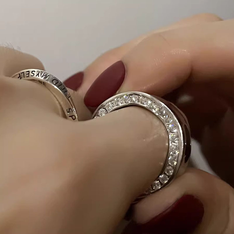 Simple and fashionable Mobius strip, double-sided diamond open ring, women's irregular Instagram cool and cool style ring full figure