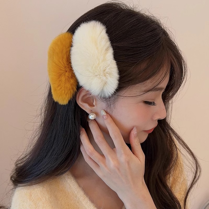 Super large ins clip with real rex rabbit fur, fur hair clip, super fairy-like Korean plush hair accessory, cute fur bb card side clip full figure