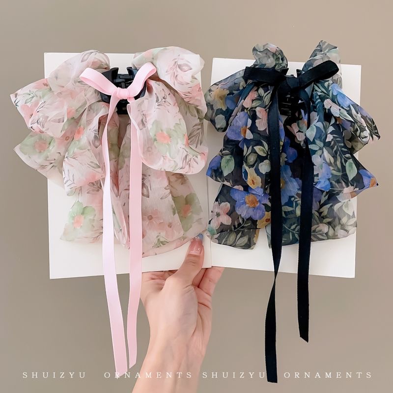 Super ethereal floral bow ribbon grab clip, high-end multi-purpose hair clip, shark clip at the back of the head, ponytail hair accessory for women Application Scenario