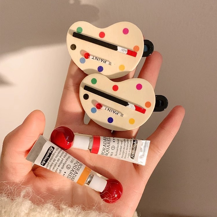 SAN Tong Fu 2025 New Style hair clips, cute and creative stationery, oil paints, brushes, bangs clips, hair accessories, edge clips for women Application Scenario