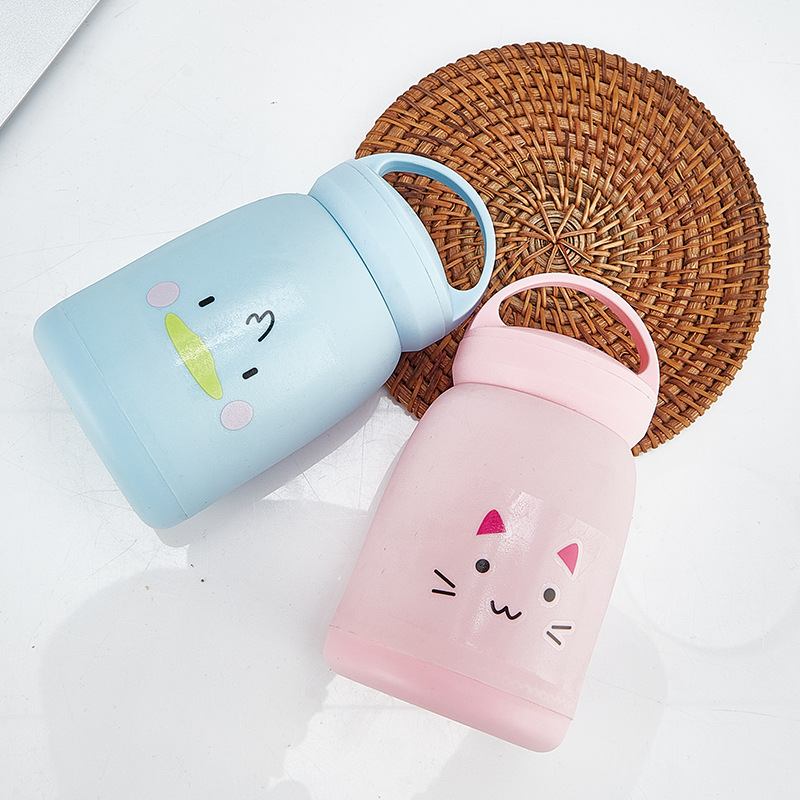 Creative double-layer glass children's water cups, cute pet cups, high appearance level student portable water cups, store opening advertising gift cups Application Scenario