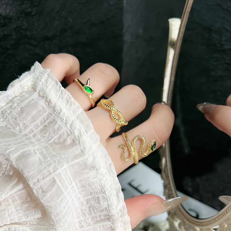 A new golden snake-shaped open ring for women, featuring the zodiac sign of the Chinese zodiac, exudes a sense of fashion and high-end individuality full figure