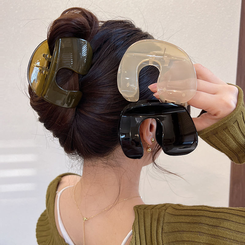 A simple, elegant and practical retro gripper, a large high-end hairpin, and a new shark clip headpiece for the back of women's heads Specification drawing