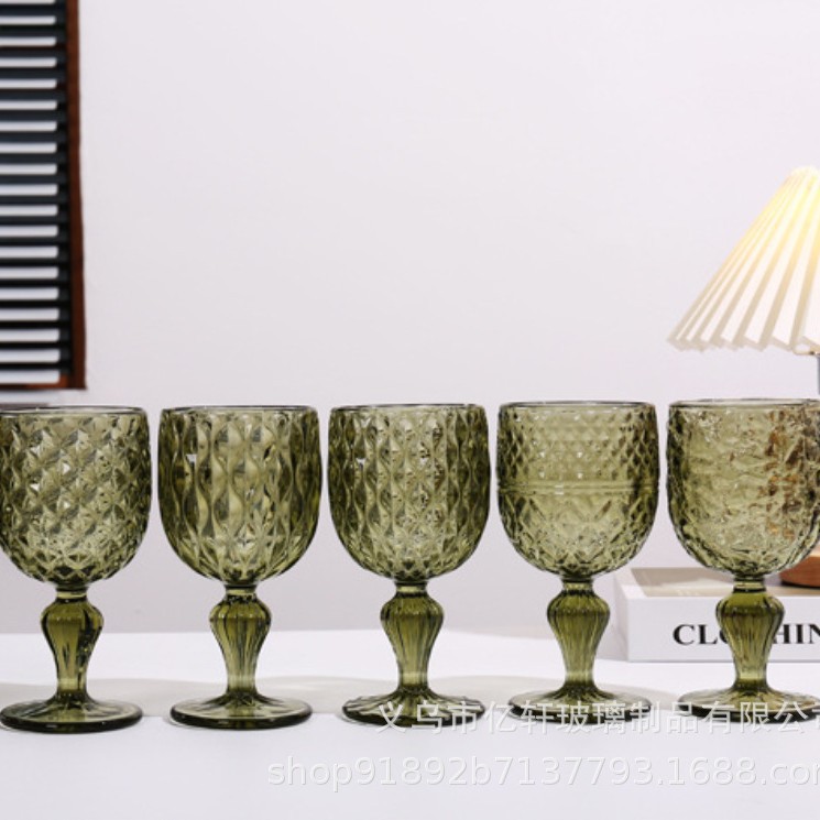 Factory wholesale vintage embossed wine glasses, glass highball glasses, European-style creative colorants, wine glasses with thickened colors Application Scenario