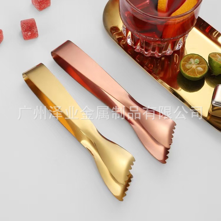 Thickened 304 stainless steel serrated food tongs, kitchen and household barbecue tongs, plating steak and bread tongs, ice cube tongs Application Scenario