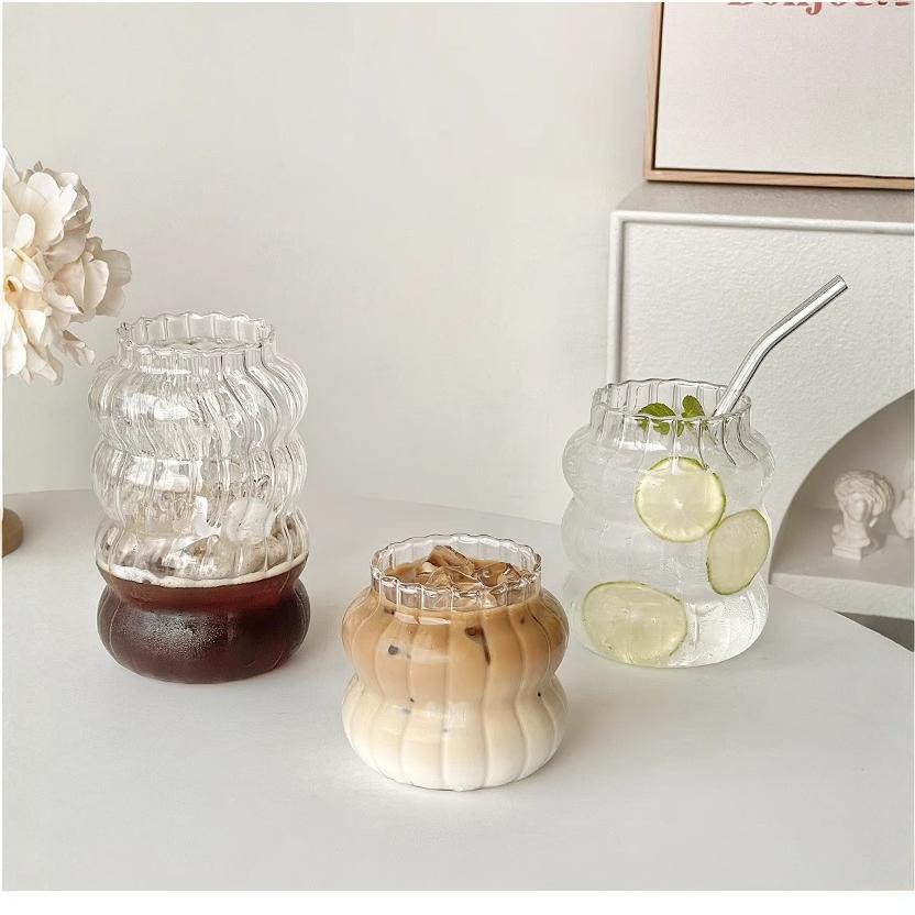 Vertical patterned glass cups, popular Jiejie cups, water cups, household large-capacity cold drinks, juice and milk cups, caterpillar coffee cups Application Scenario