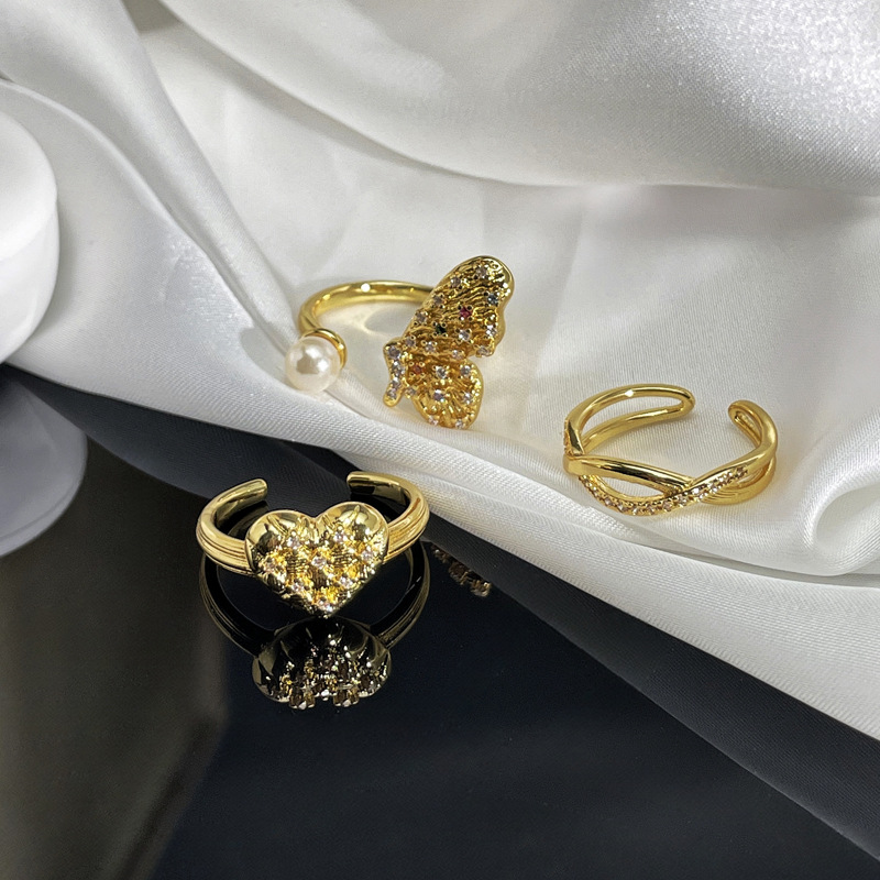 A new retro brushed butterfly diamond open-top ring with a feminine court style, sweet and cool heart, and a high-end layered index finger ring Specification drawing