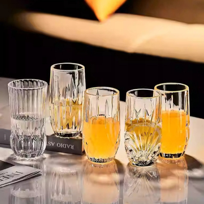 Household crystal glass cups, drinking cups, green tea cups, living room milk and juice flower tea cups, hotel and restaurant beer mugs full figure