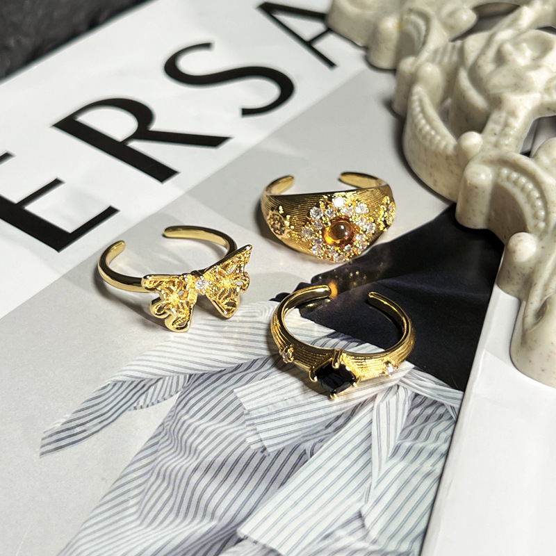 New golden tiger's eye brushed retro ring, a women's pleated butterfly, sweet and cool, high-end and elegant, light luxury index ring Application Scenario
