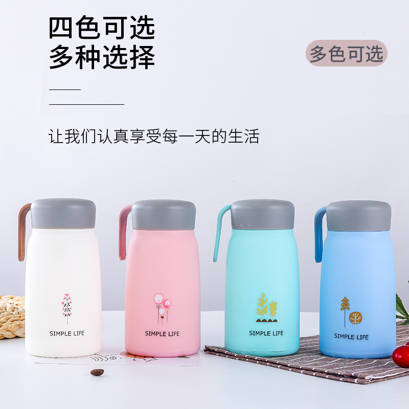 Double-layer glass cups, advertising gifts, water cups for ground promotion and traffic diversion, wholesale of portable cups with printable logos full figure