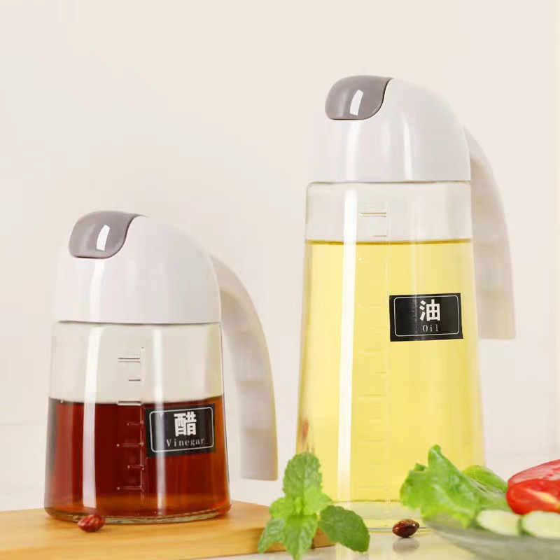 Wholesale automatic opening and closing non-hanging cup oil jugs, household seasoning bottles, soy sauce bottles, large-capacity leak-proof glass oil jugs for household use Application Scenario